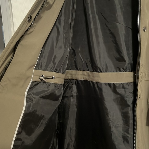 DKNY rain jacket - Picture 8 of 9